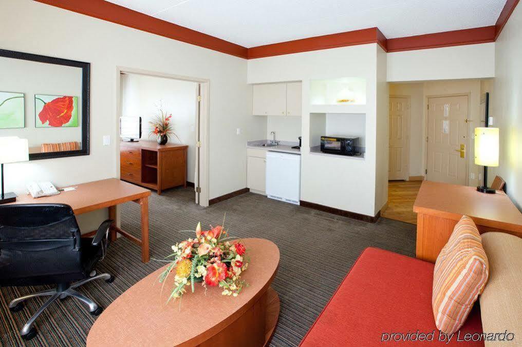 Hotel La Quinta By Wyndham Alexandria Airport Exteriér fotografie